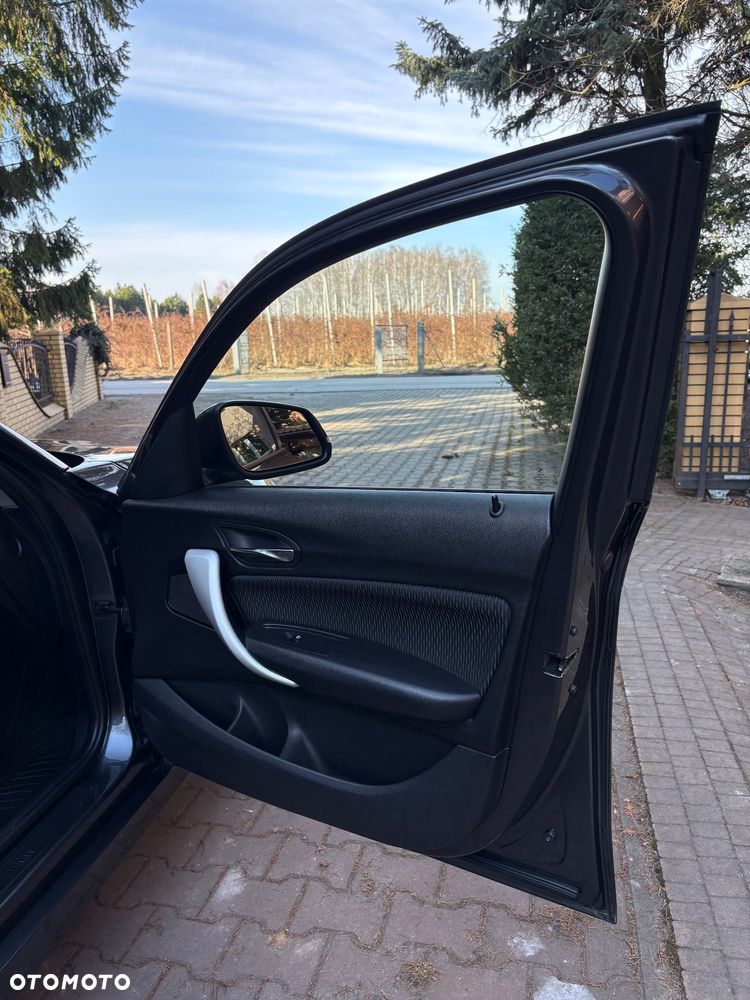 BMW Seria 1 118i - 26