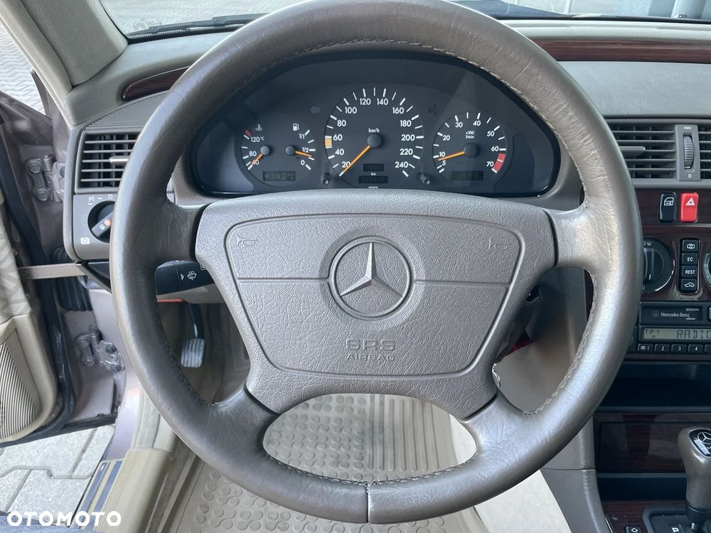 Mercedes-Benz Klasa C - 24
