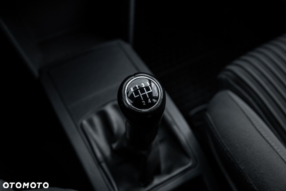 Volkswagen Polo 1.2 Comfortline - 31