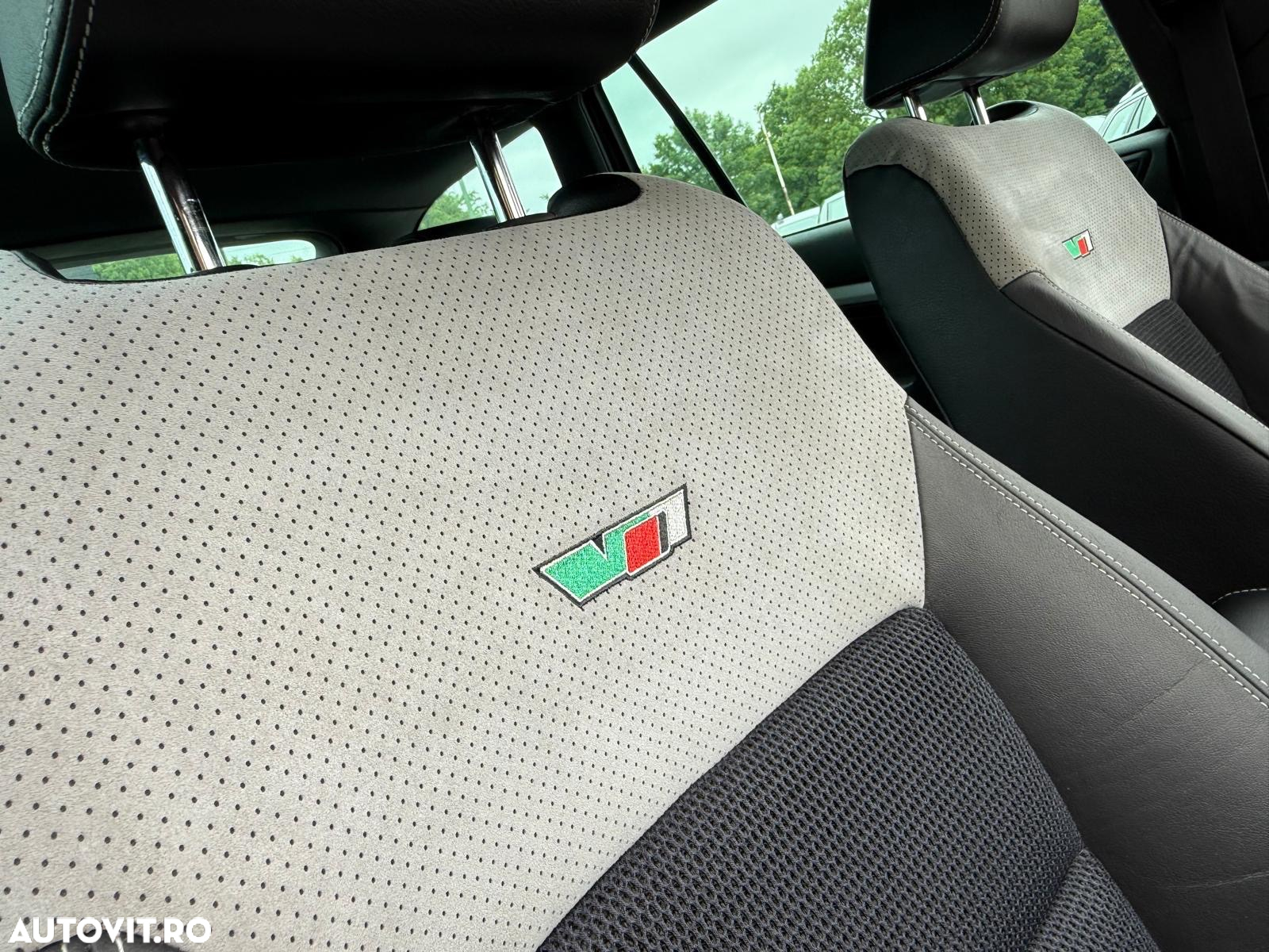Skoda Octavia 2.0 FSI Turbo RS - 15