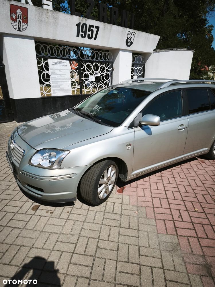 Toyota Avensis 2.0 D-4D Luna - 1