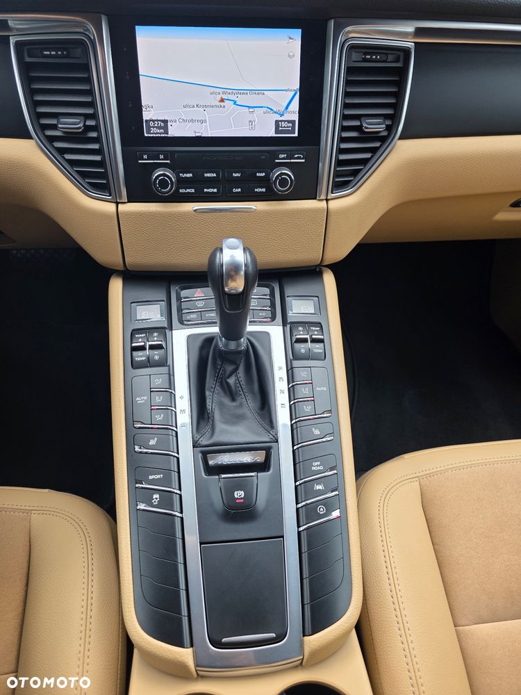 Porsche Macan - 27