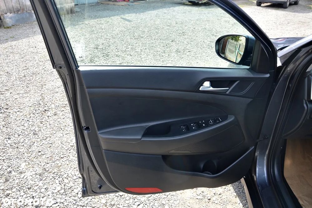 Hyundai Tucson 1.6 CRDi 48V-Hybrid 2WD DCT Select - 28