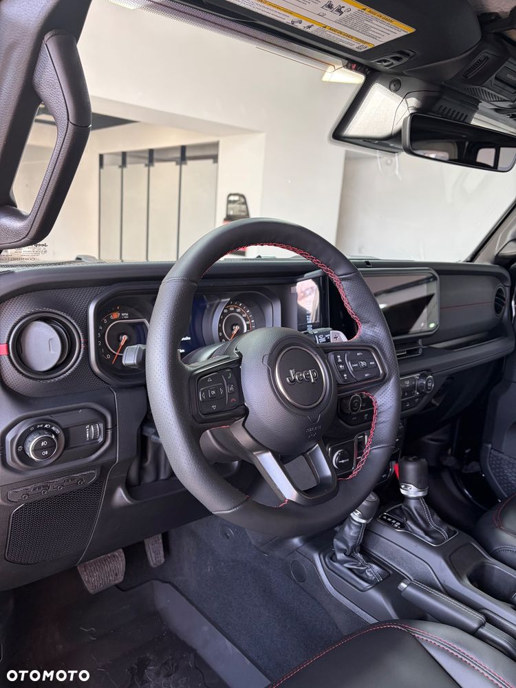 Jeep Wrangler - 10