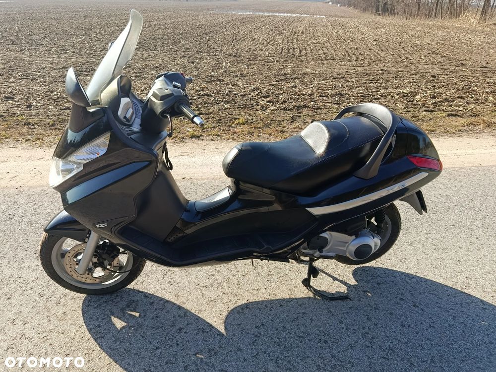 Piaggio X8 - 1