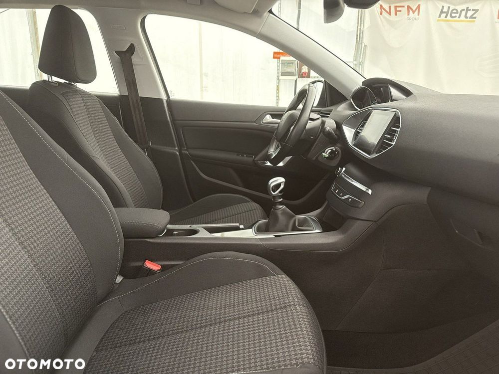 Peugeot 308 - 23