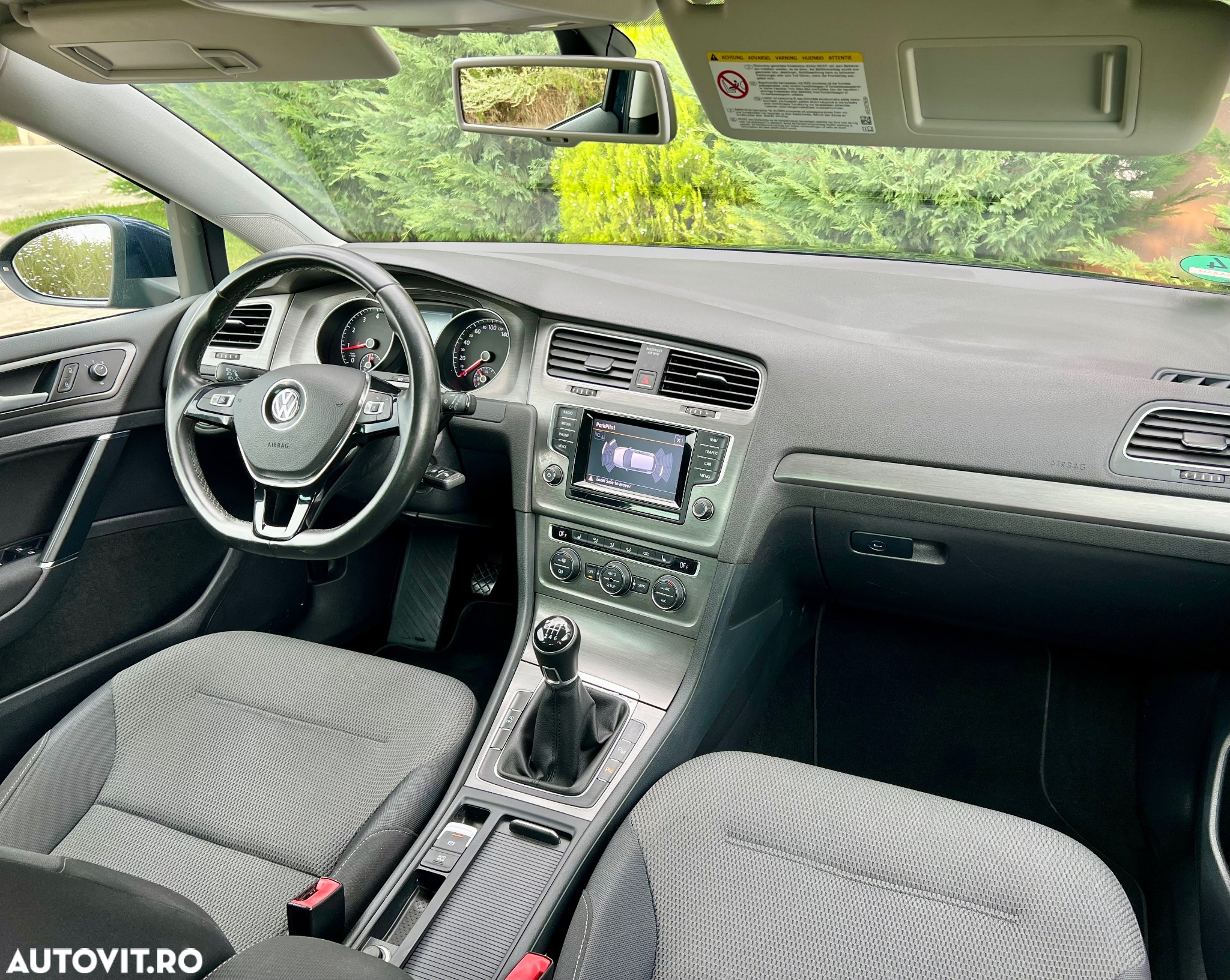 Volkswagen Golf 1.4 TSI BMT Comfortline - 13
