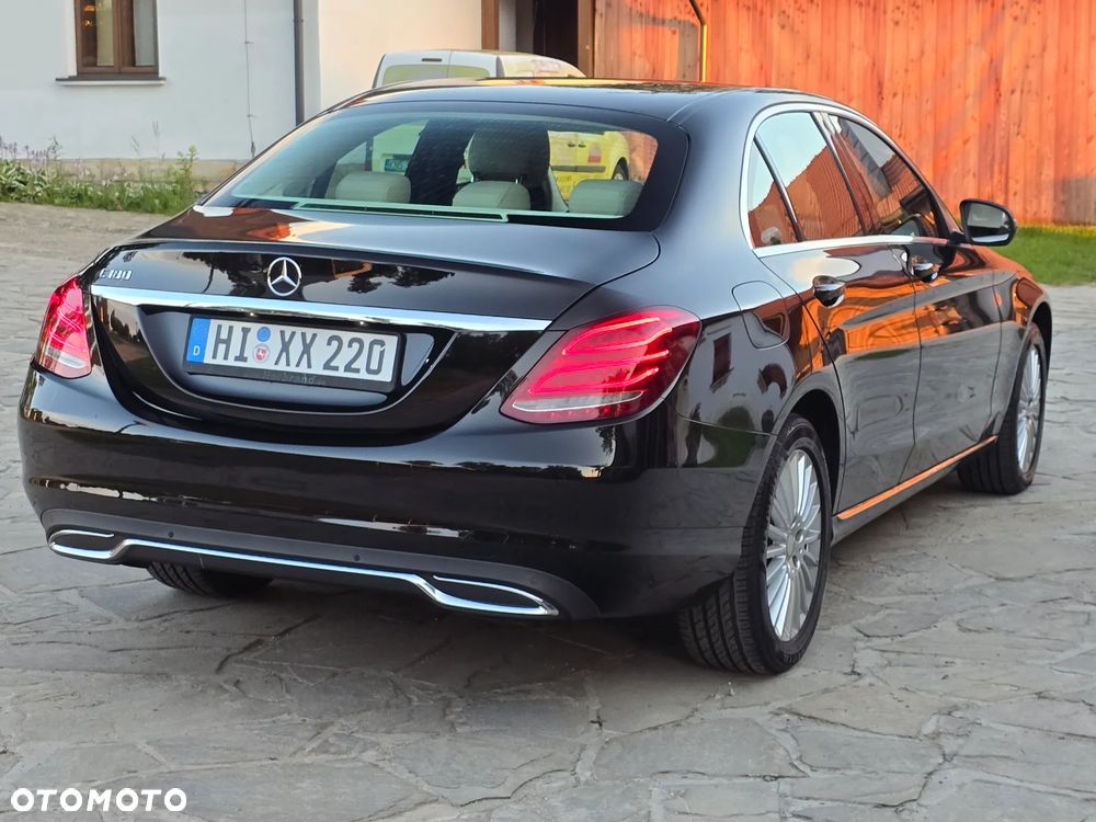 Mercedes-Benz Klasa C 180 Exclusive - 9