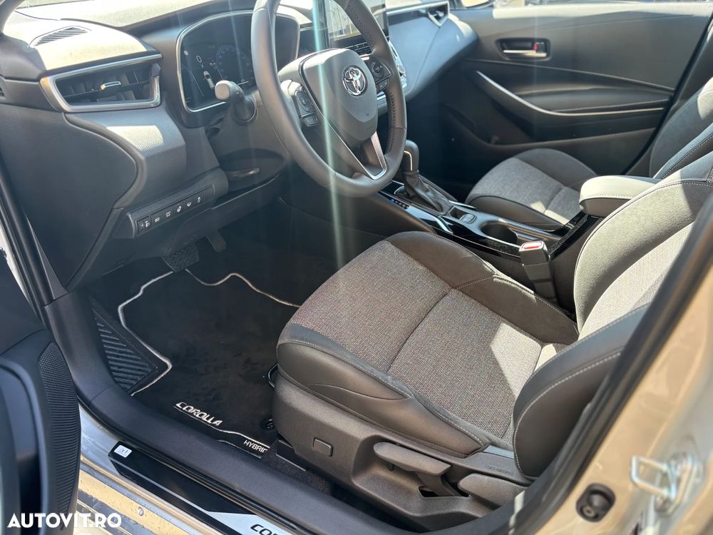 Toyota Corolla 1.8 HSD Dynamic - 11