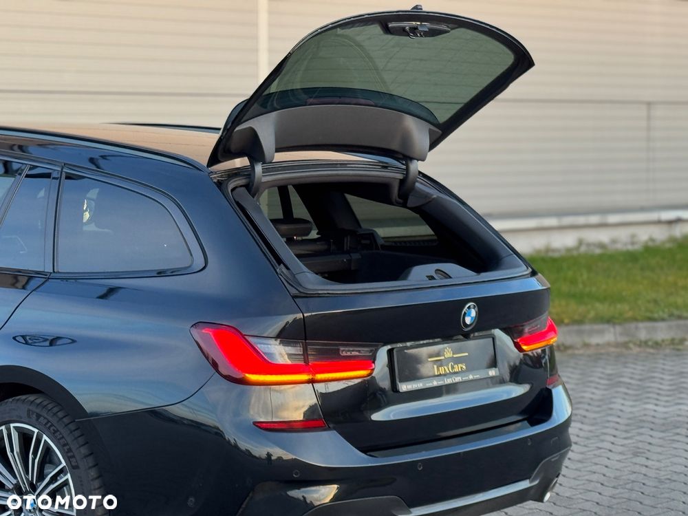 BMW Seria 3 320d Touring xDrive M Sport - 19