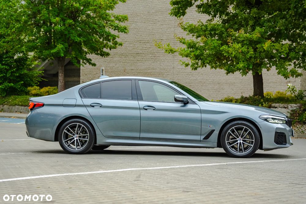 BMW Seria 5 520d xDrive MHEV M Sport sport - 5