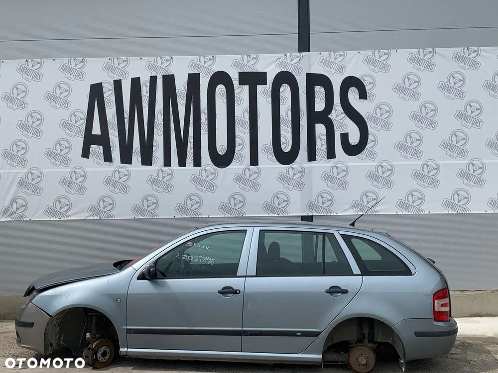 SKODA FABIA 2006 *SAMOCHÓD NA CZĘŚCI* 1606 MASKA, LAMPA, DRZWI, LUSTERKO, ZDERZAK, GRILL, BŁOTNIK, KLAPA, BELKA, DESKA, FOTELE, KANAPA, ĆWIARTKA KIEROWNICA, TARCZE, ZACISKI, ZAWIESZENIE, KOMPLETNY PRZÓD, KOMPLETNY TYŁ, LICZNIK, ZEGARY, PRAWE LEWE PRZÓD TYŁ - 1