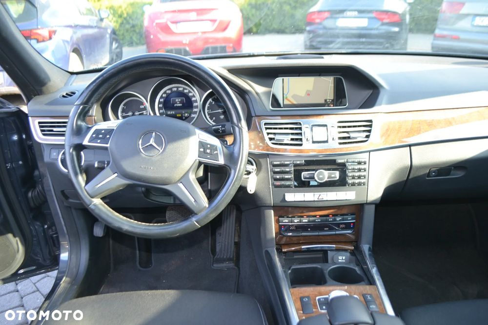 Mercedes-Benz Klasa E 200 T BlueTEC 7G-TRONIC - 13