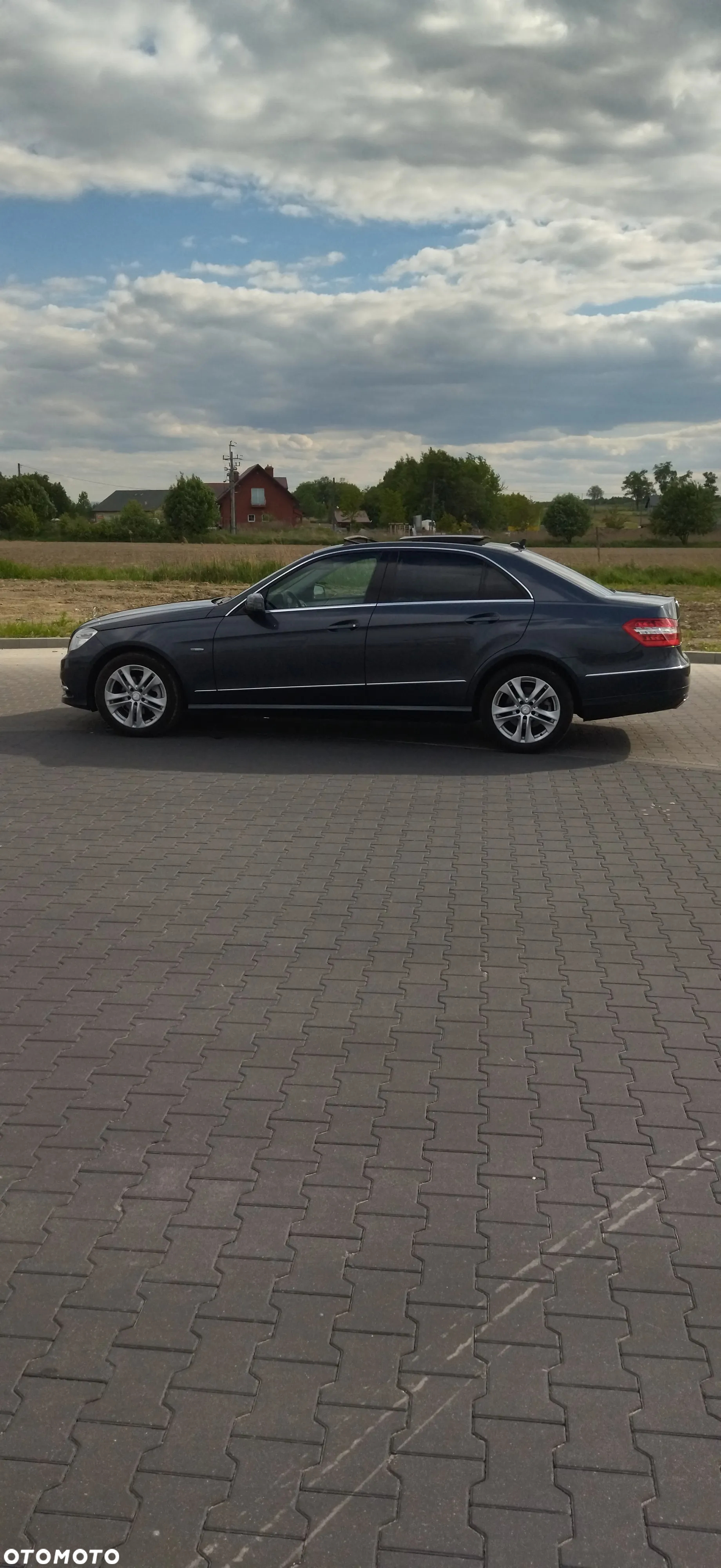Mercedes-Benz Klasa E 200 CDI BlueEff Avantgarde - 19