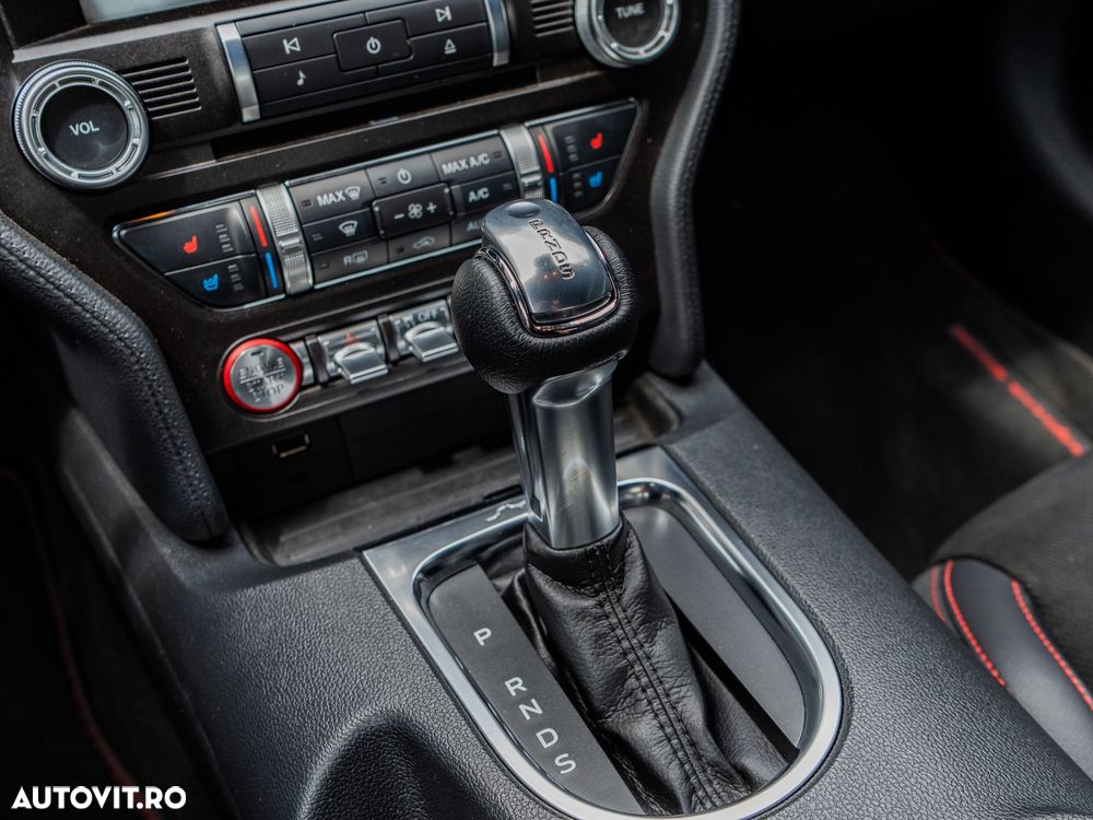 Ford Mustang 5.0 V8 Aut. GT - 29