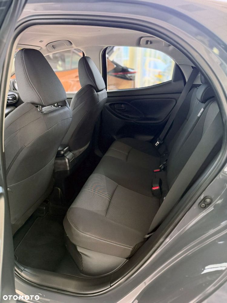 Toyota Yaris Hybrid 1.5 Style - 19