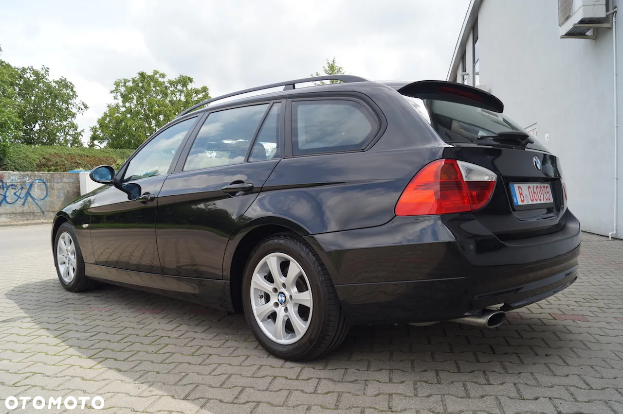 BMW Seria 3 318i Touring Edition Exclusive - 16