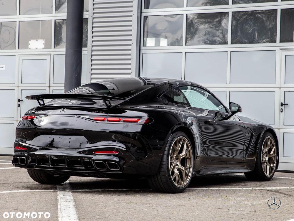 Mercedes-Benz AMG GT - 6