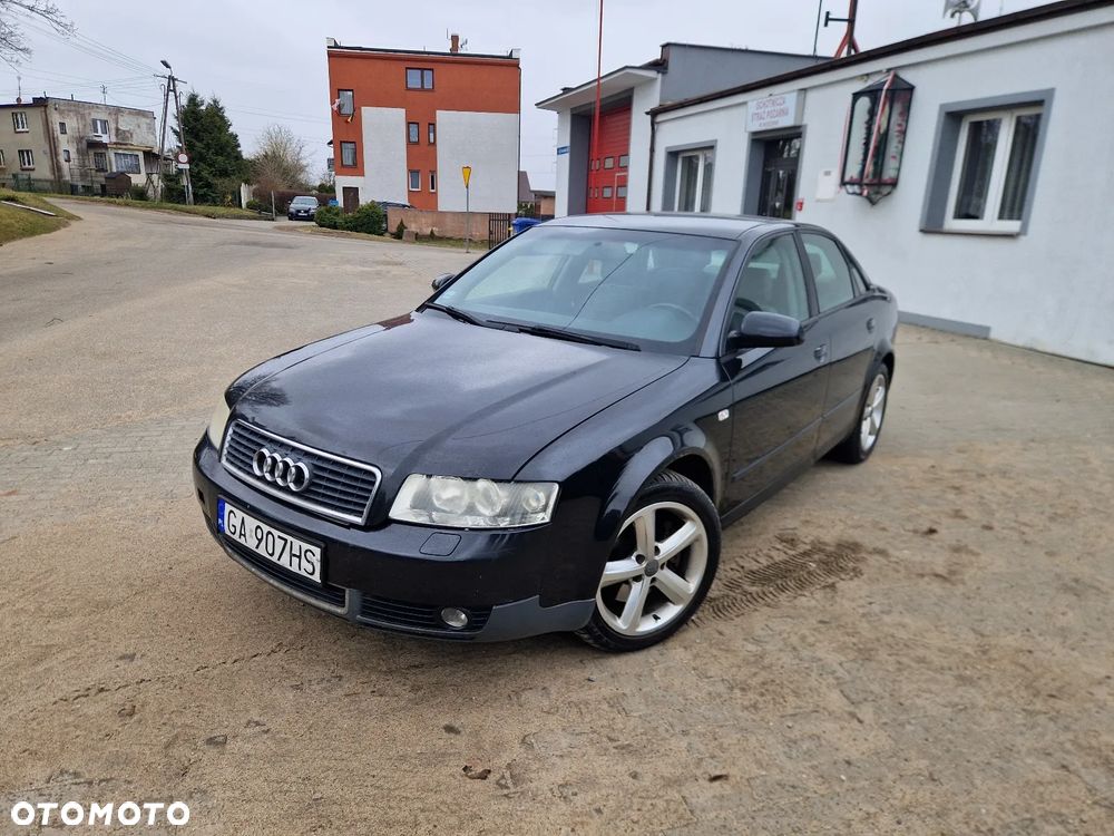 Audi A4 Limousine - 12