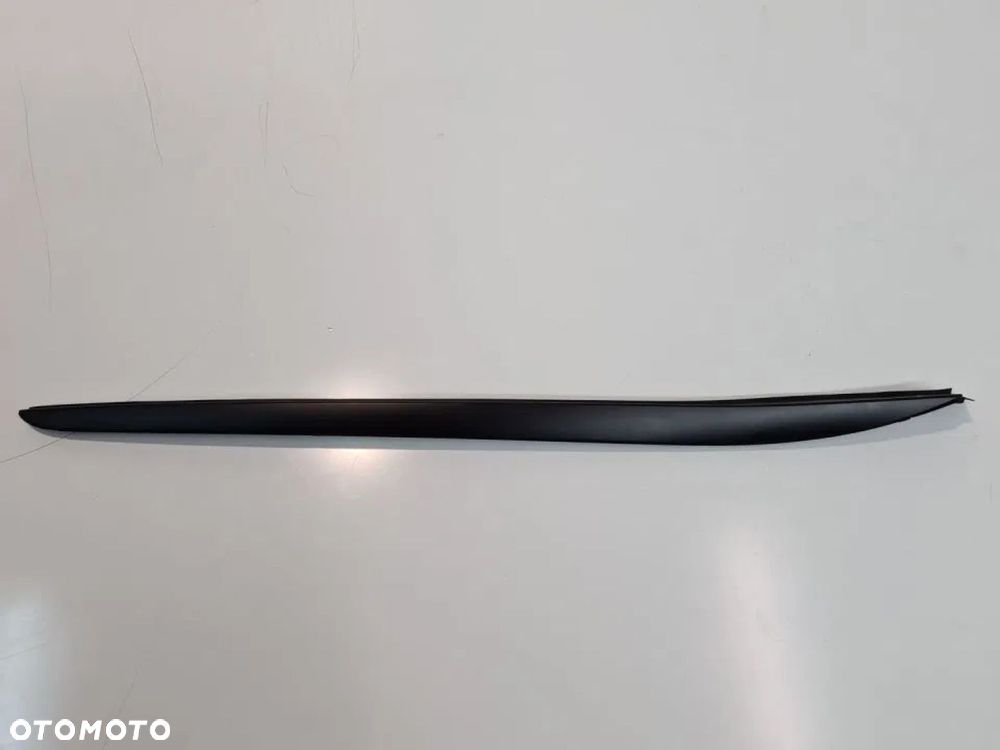 LISTWA USZCZELKA PRAWA SZYBY CZOŁOWEJ OPTIMA IV 17 - 1