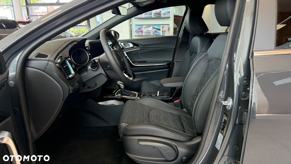 Kia XCeed - 18