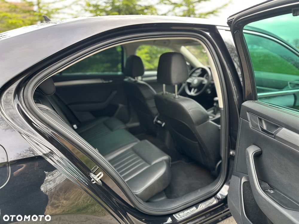 Skoda Superb 2.0 TDI Premium Edition - 30