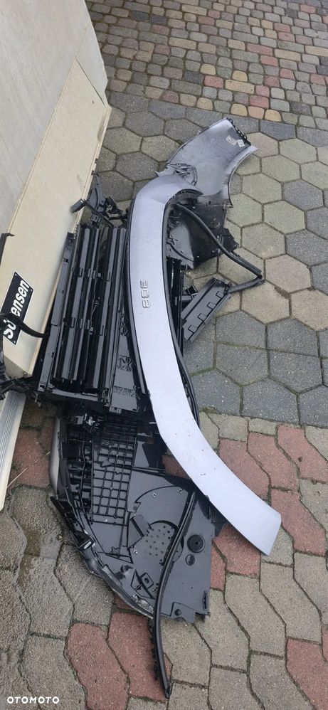 Peugeot 308 BlueHDi 130 EAT8 Style - 38