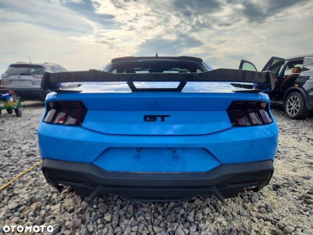 Ford Mustang - 3