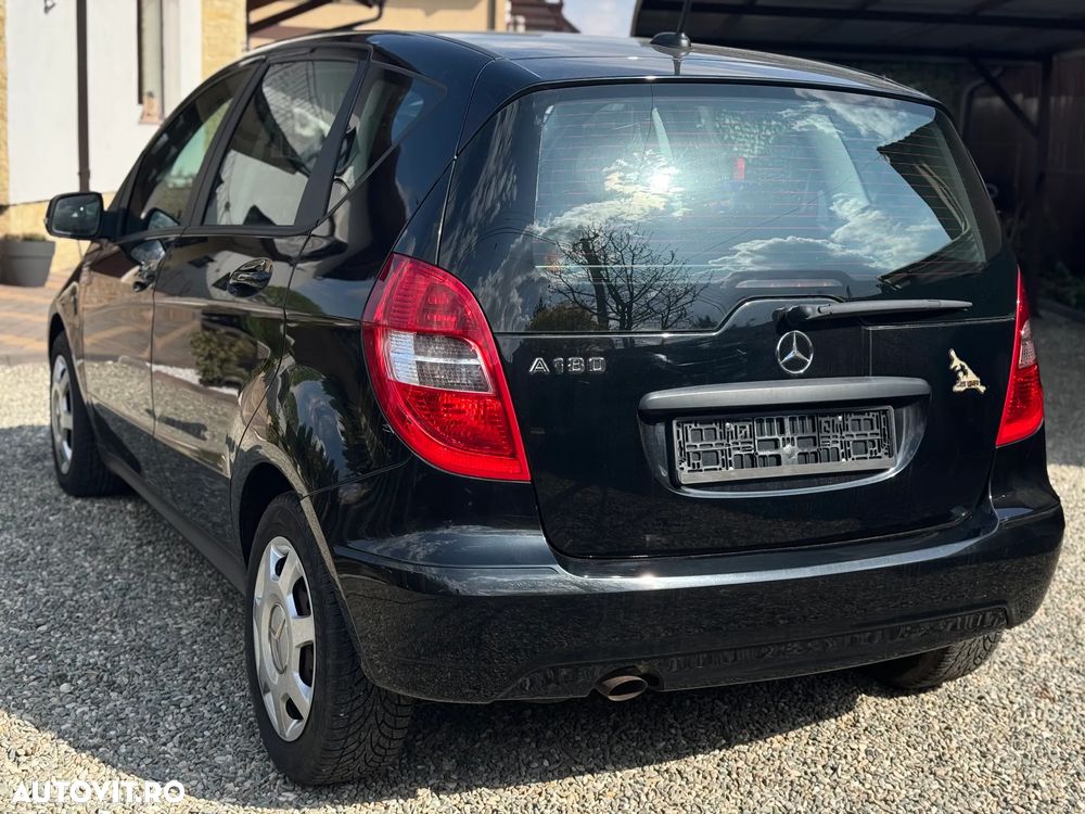 Mercedes-Benz A 180 - 4