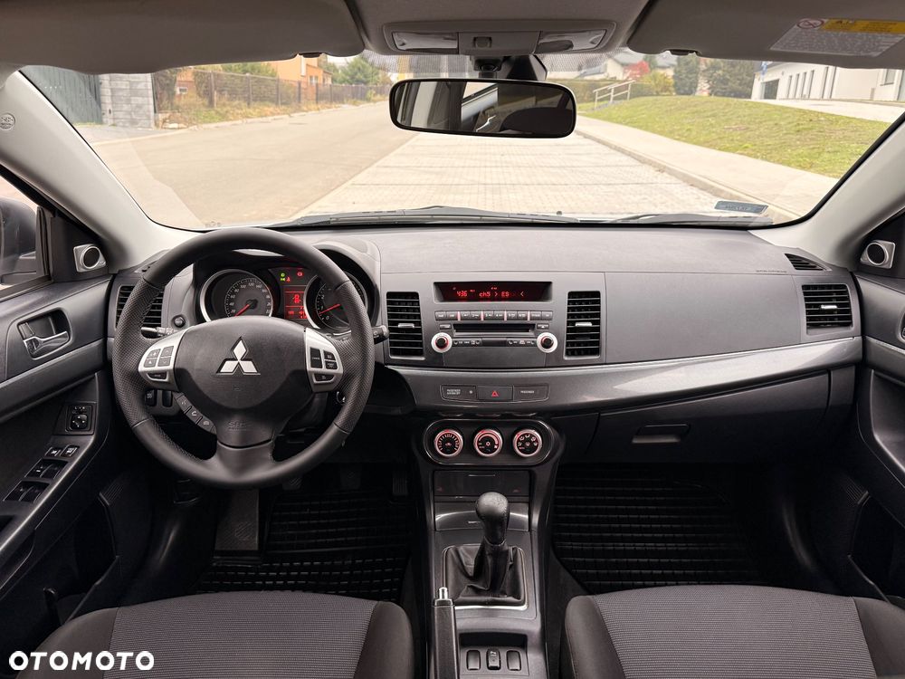 Mitsubishi Lancer 1.8 Intense - 21
