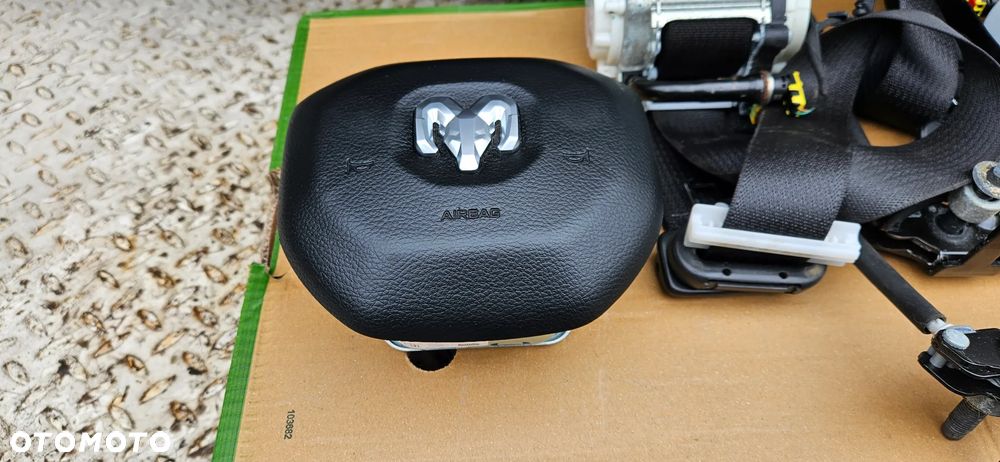 RAM 1500 V 5 2019- Big Horn Kompletny kokpit Deska rozdzielacza Poduszki powietrzne Airbag Napinacze Pasy bezpieczeństwa ORYGINAŁ - 6