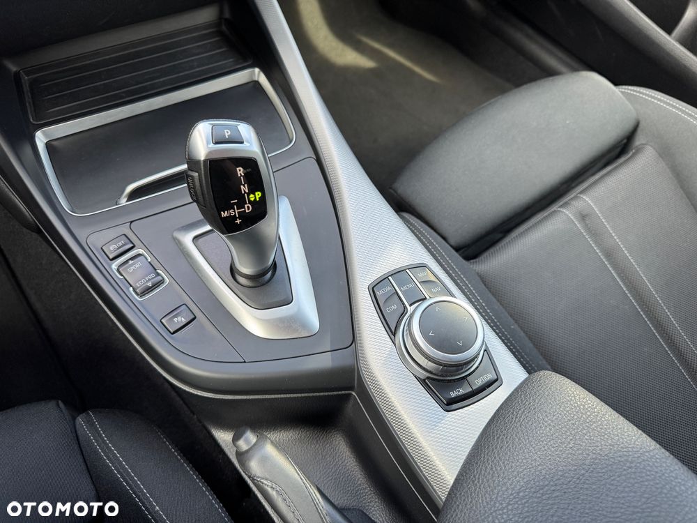 BMW Seria 1 118d M Sport Shadow - 13