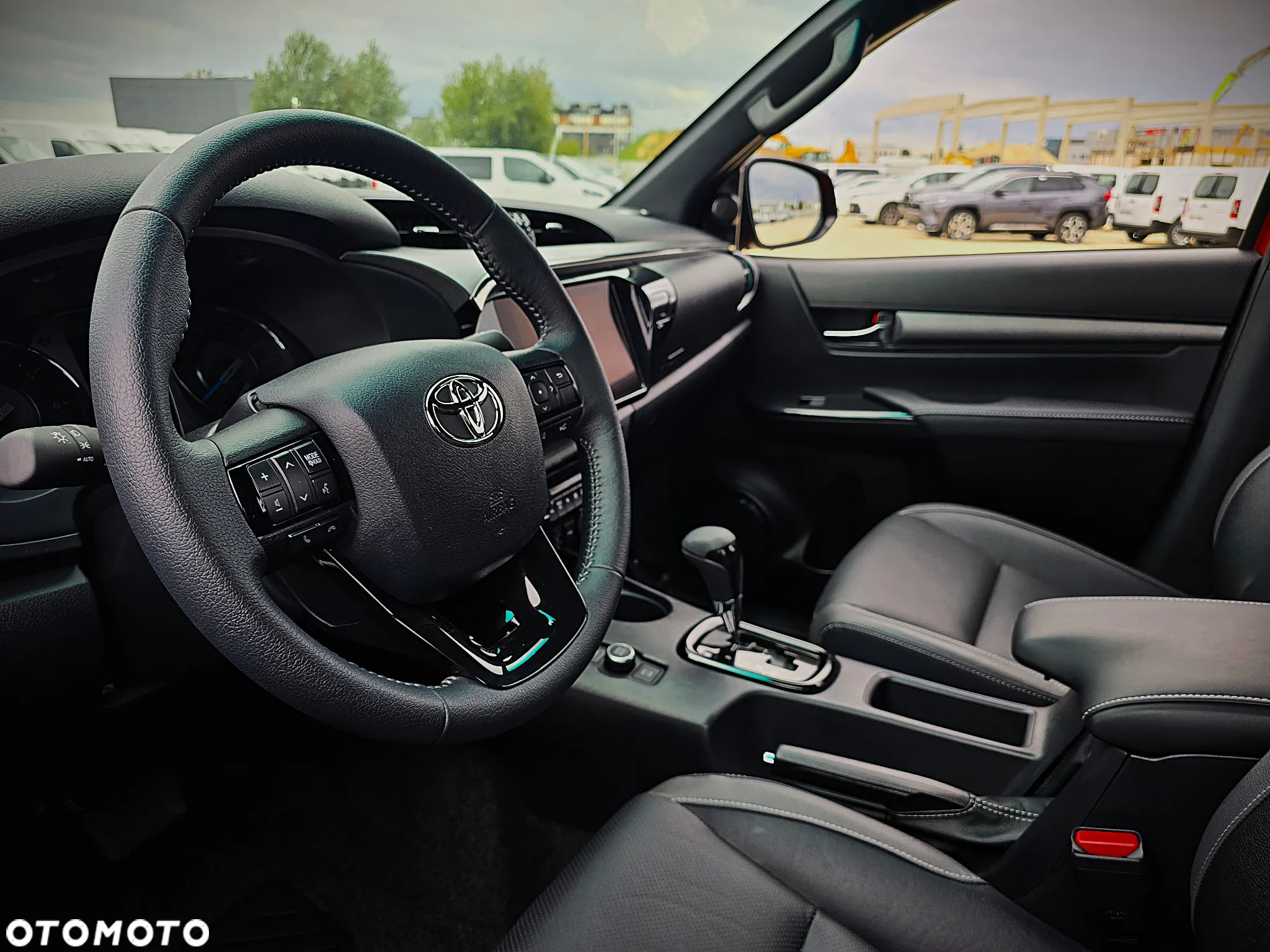 Toyota Hilux 2.8 D-4D Double Cab SR5 4x4 - 25