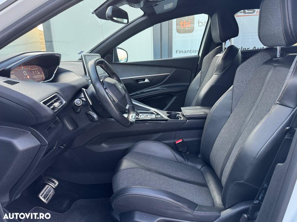 Peugeot 5008 - 10