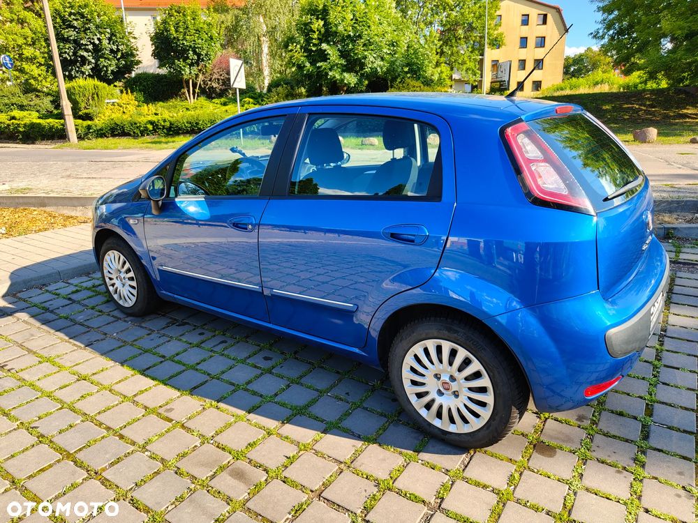 Fiat Punto Evo 1.4 8V Estiva Blue&Me - 1