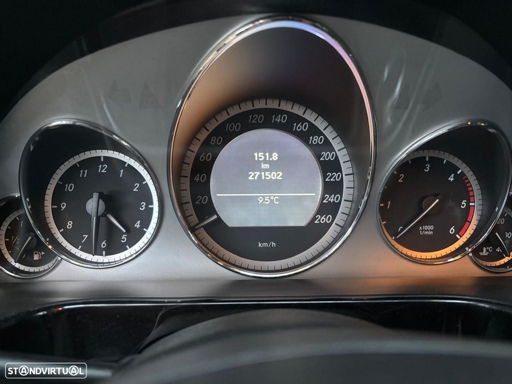 Mercedes-Benz E 250 CDi Avantgarde BlueEfficiency - 31