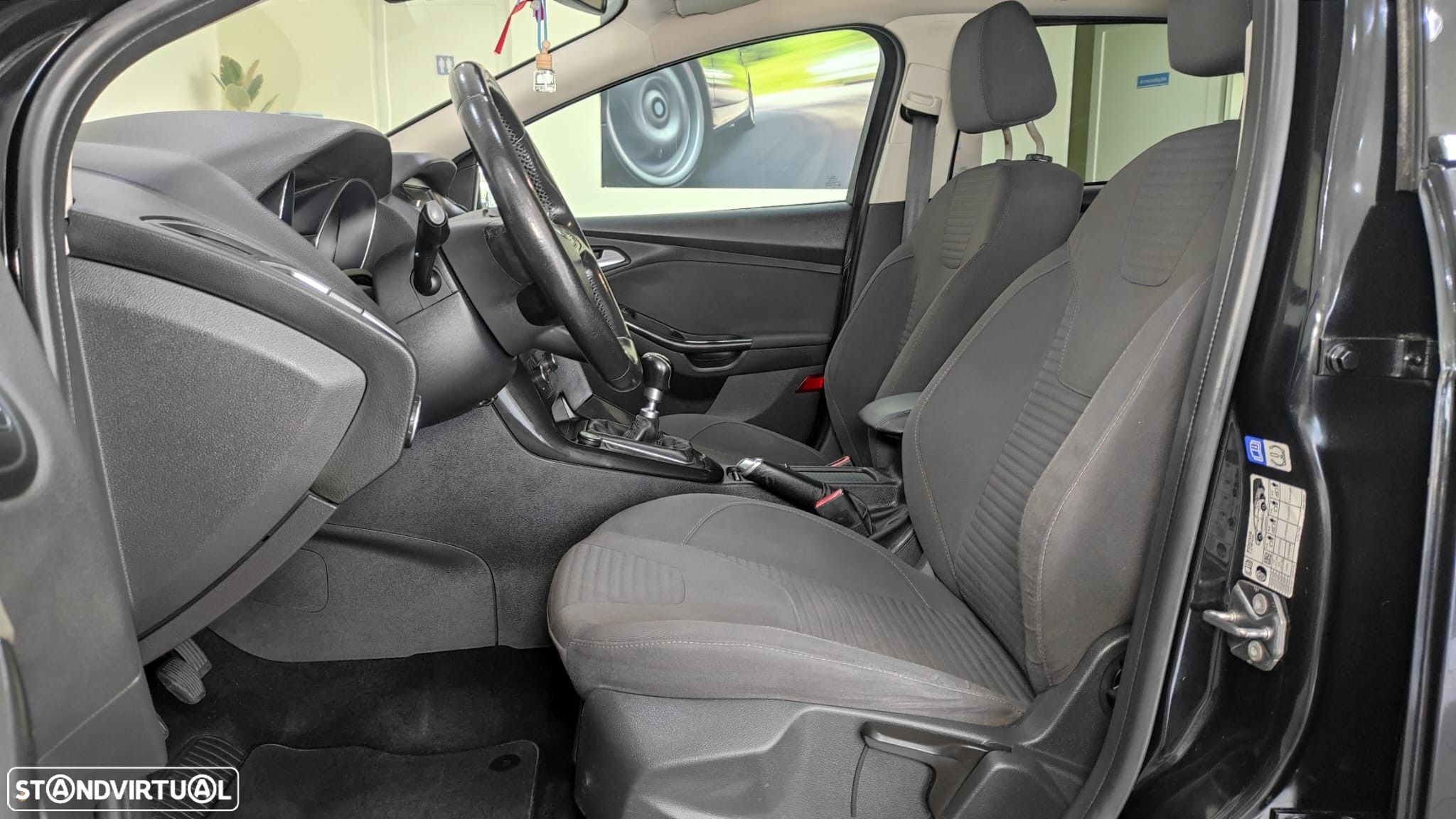 Ford Focus SW 1.5 TDCi Titanium - 17