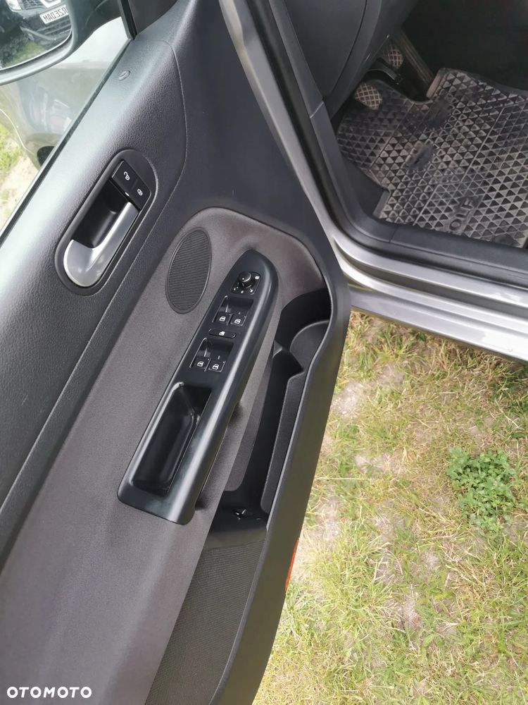 Volkswagen Golf Plus 1.6 Trendline - 12