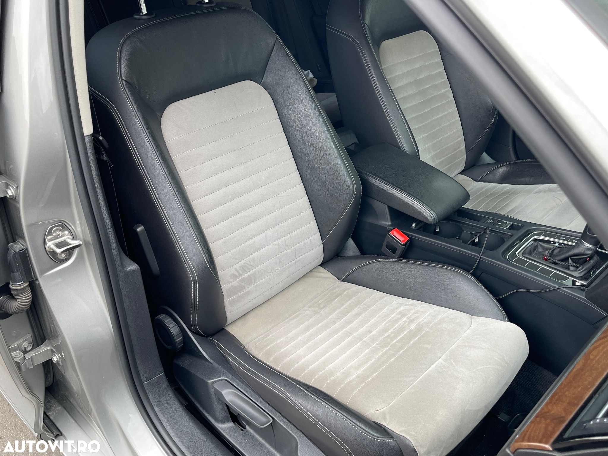 Volkswagen Passat Variant 2.0 TDI DSG 4Motion Highline - 15