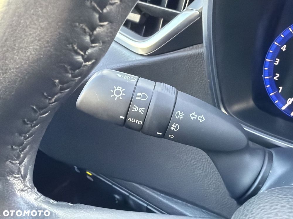 Toyota Corolla 1.8 Hybrid Comfort - 18