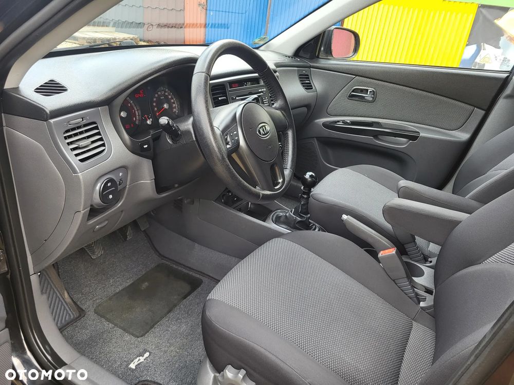 Kia Rio 1.4 Spirit - 14