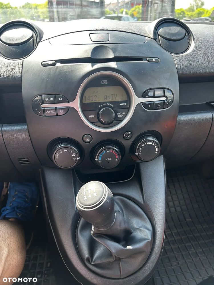 Mazda 2 - 22