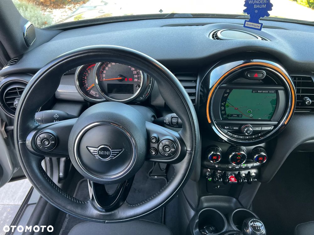 MINI Cooper 60 Years Chili - 26