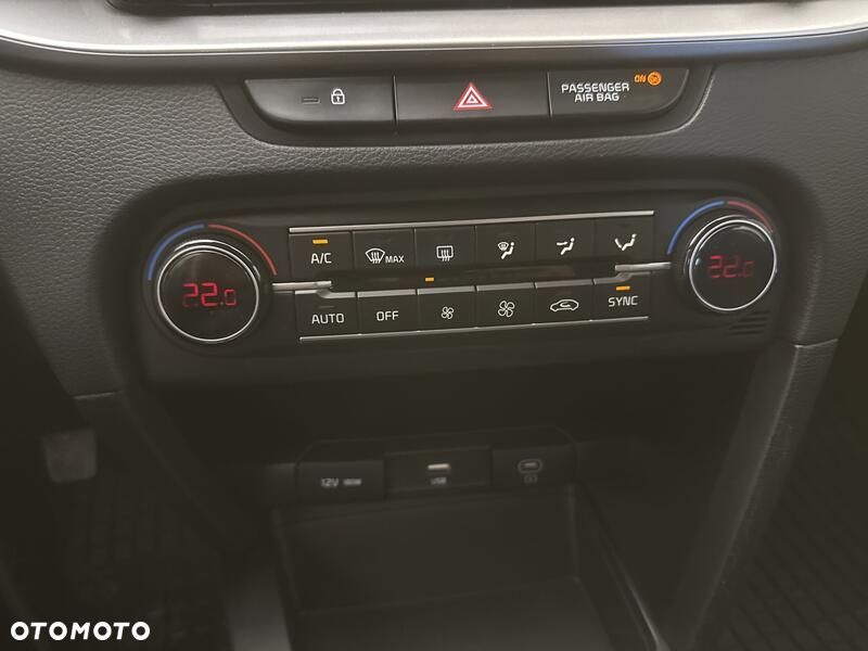 Kia Ceed 1.5 T-GDI M - 17