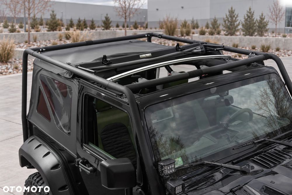 Jeep Wrangler - 13