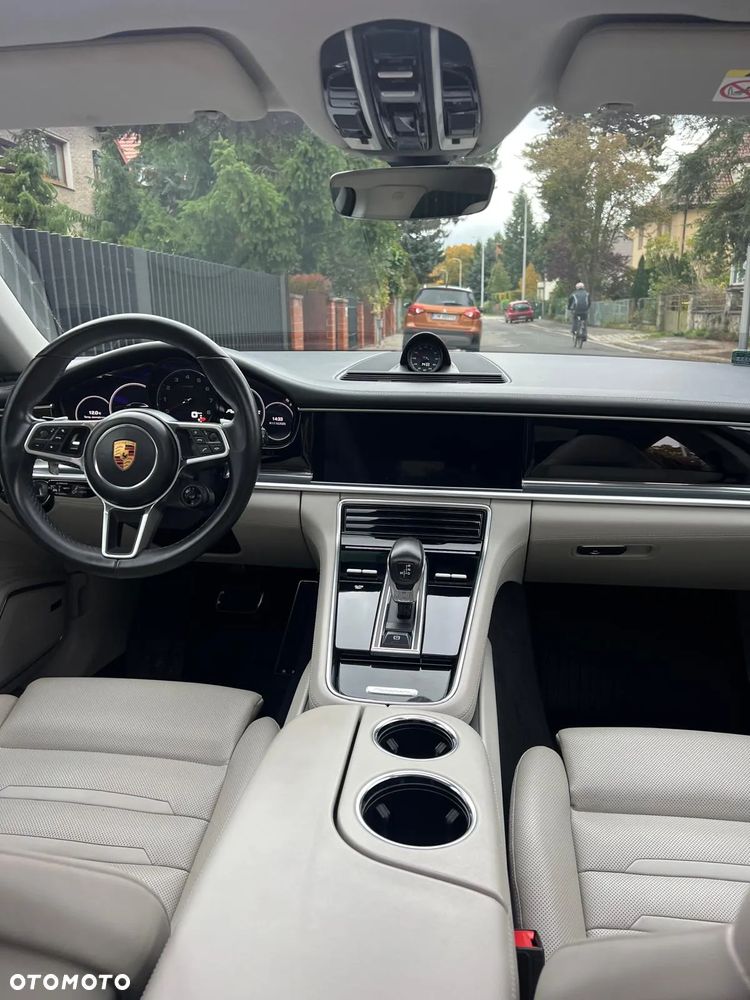 Porsche Panamera 4S Sport Turismo - 10