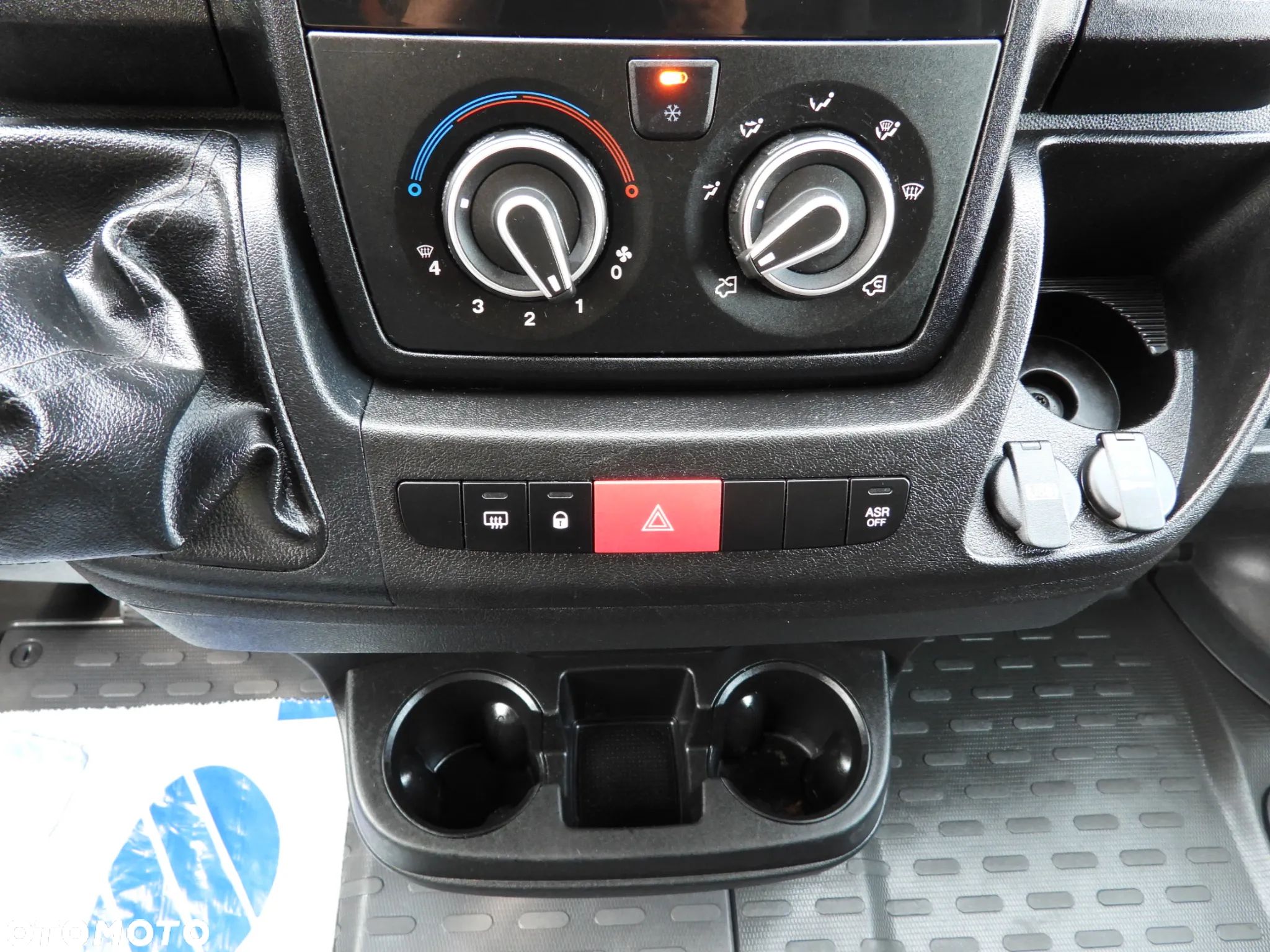 Peugeot BOXER  FURGON CHŁODNIA -10*C TEMPOMAT KLIMATYZACJA 130KM [ G23135 ] - 36