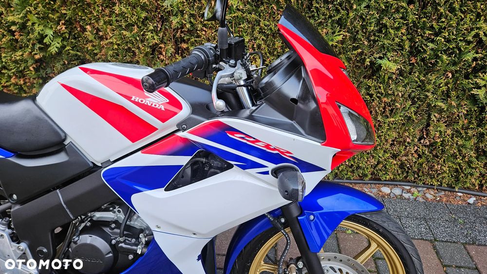 Honda CBR - 16