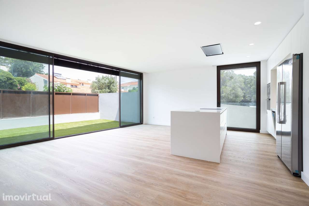 Luxuosa Moradia com piscina em Bicesse - Grande imagem: 2/34