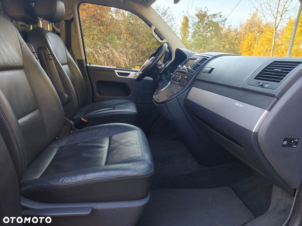 Volkswagen Multivan - 8